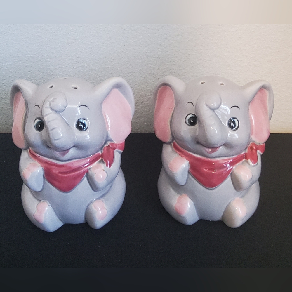 Vintage Nevco Grey Elephant Salt and Pepper Shaker